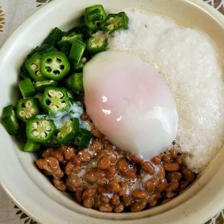 ねばねば丼 温玉のせ